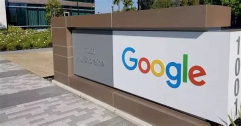 Google Settles White Male Ex